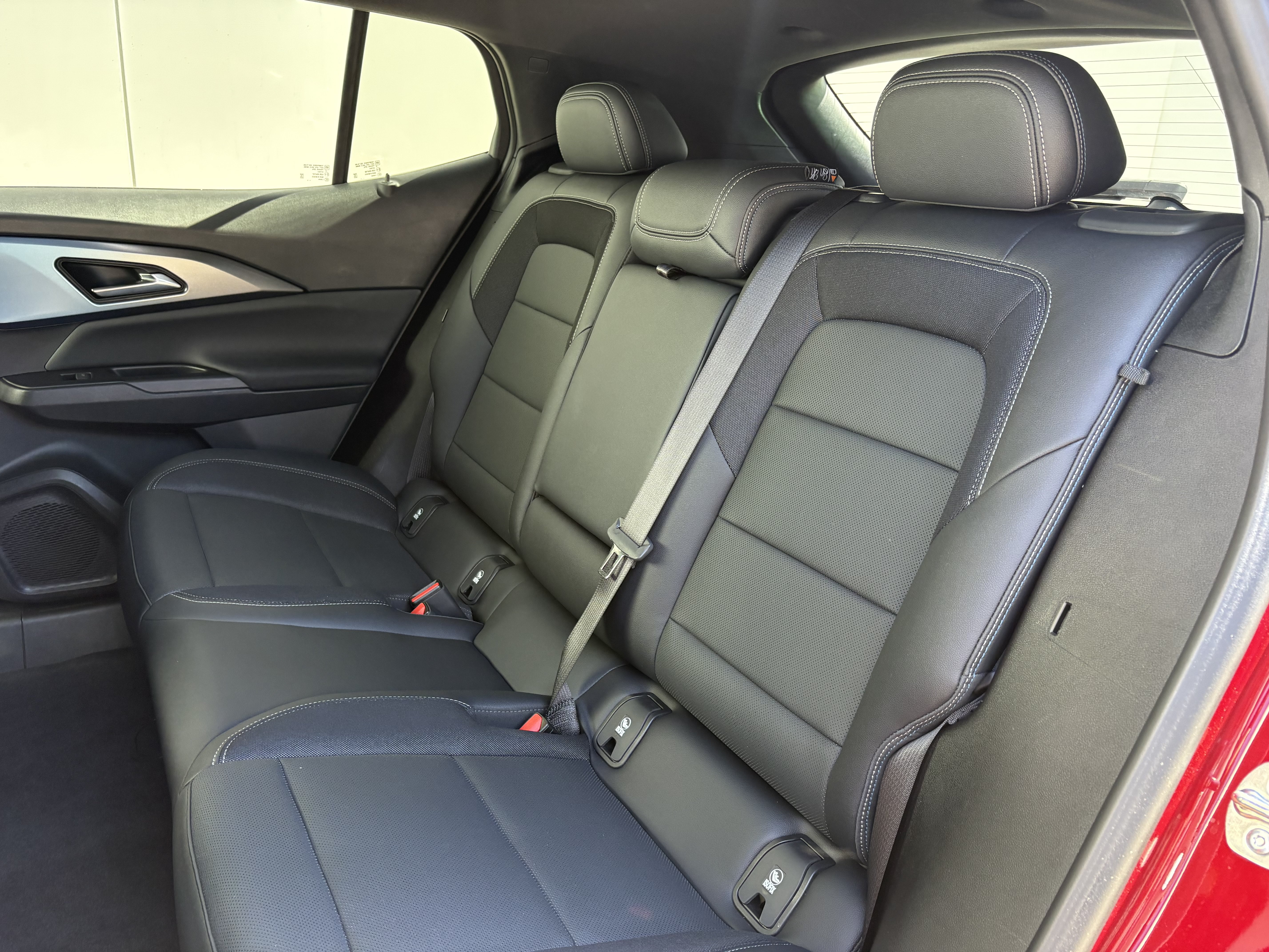 Used 2024 Chevrolet Equinox EV LT AWD/4WD image 12