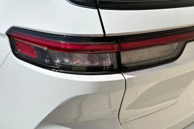 Certified 2023 Jeep Grand Cherokee L Laredo image 13