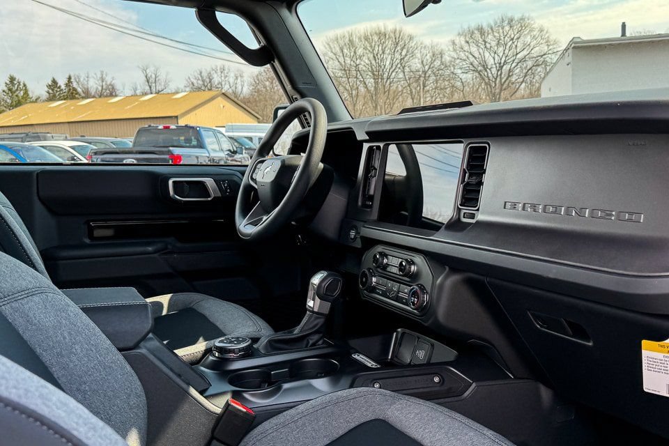 New 2026 Ford Bronco 2-Door w/ Sasquatch Package AWD/4WD image 17