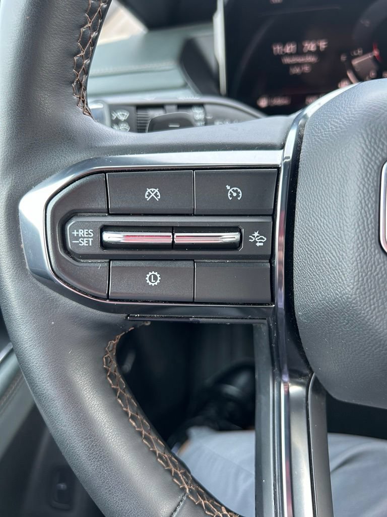 Used 2025 GMC Acadia AT4 AWD/4WD image 19