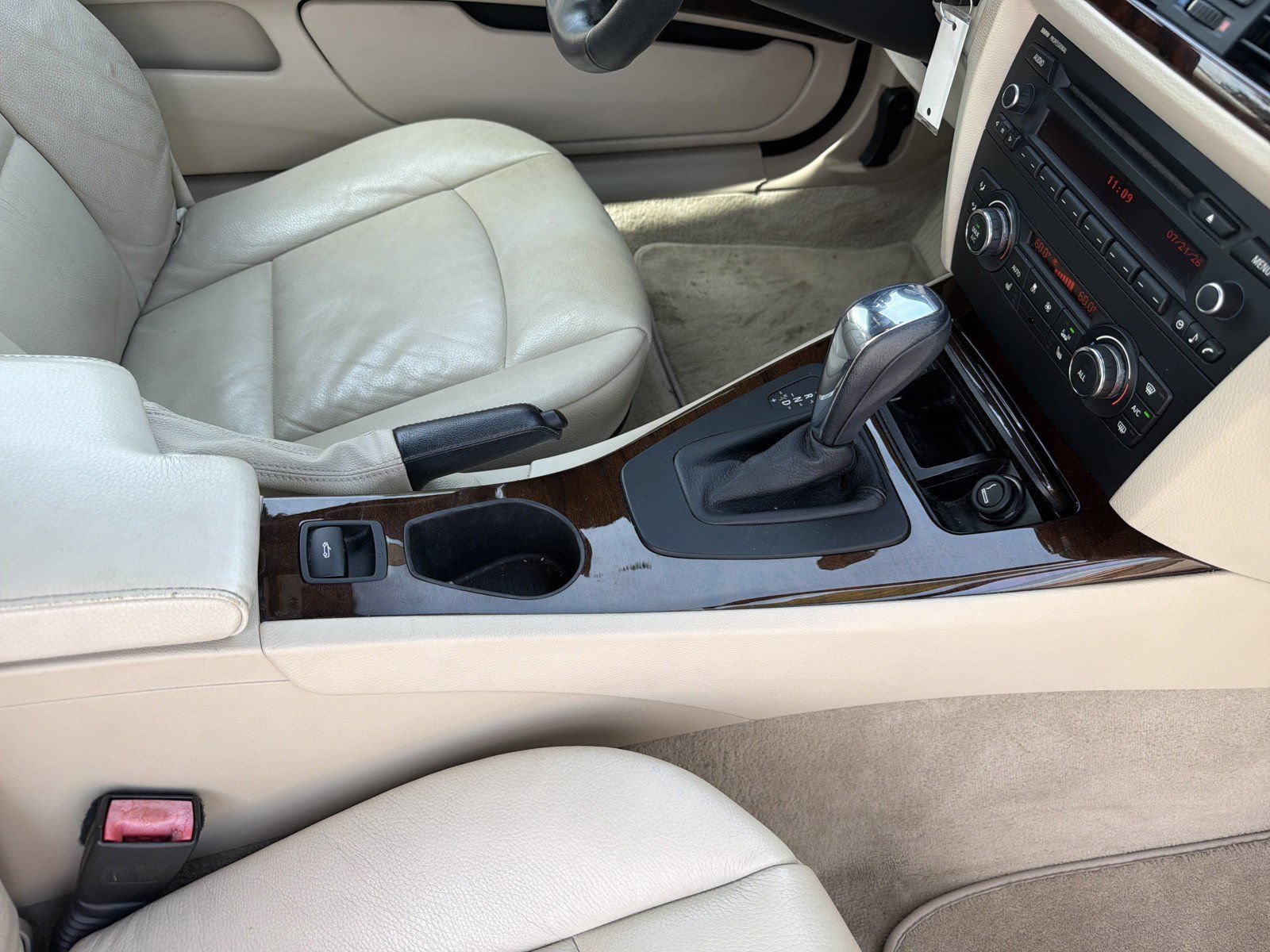 Used 2013 BMW 328i Convertible RWD image 18