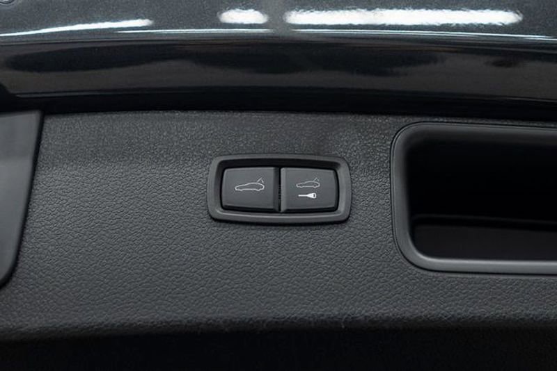 Used 2023 Porsche Macan image 39