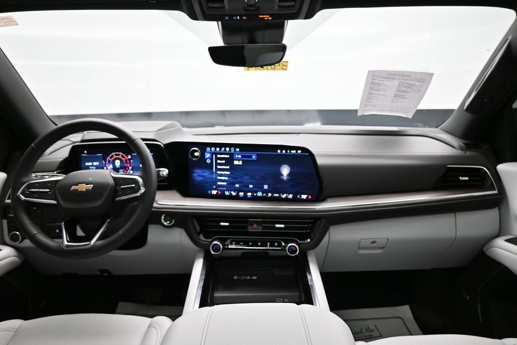 Used 2025 Chevrolet Tahoe Premier AWD/4WD image 15