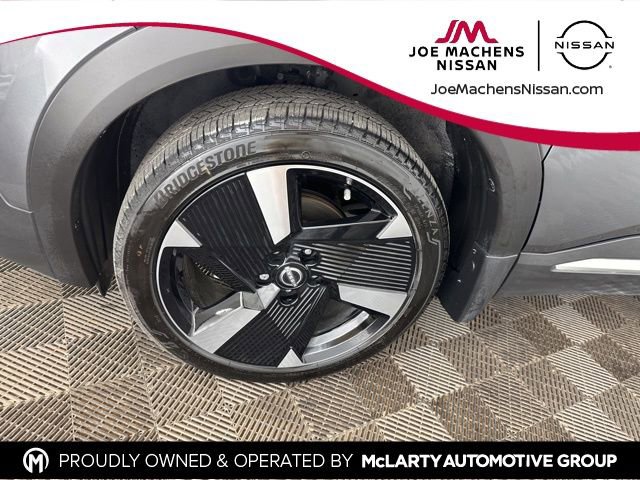Certified 2025 Nissan Kicks SR image 26