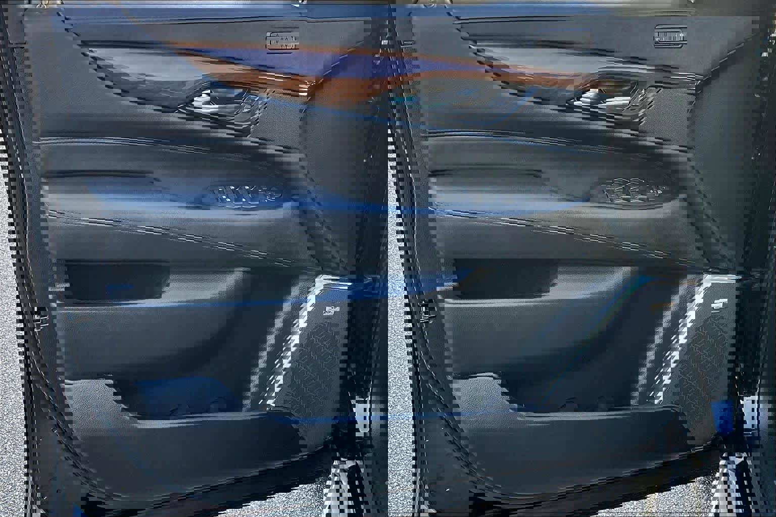 Used 2020 Cadillac Escalade Luxury image 22