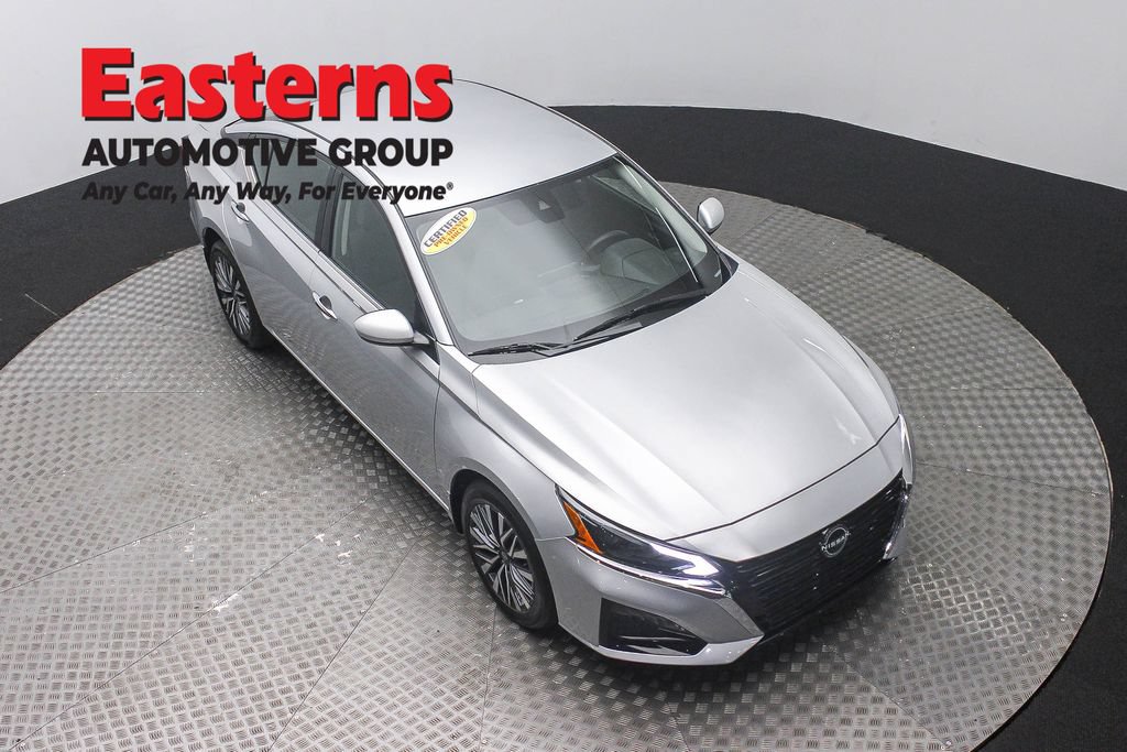 Used 2023 Nissan Altima 2.5 SV AWD/4WD image 3