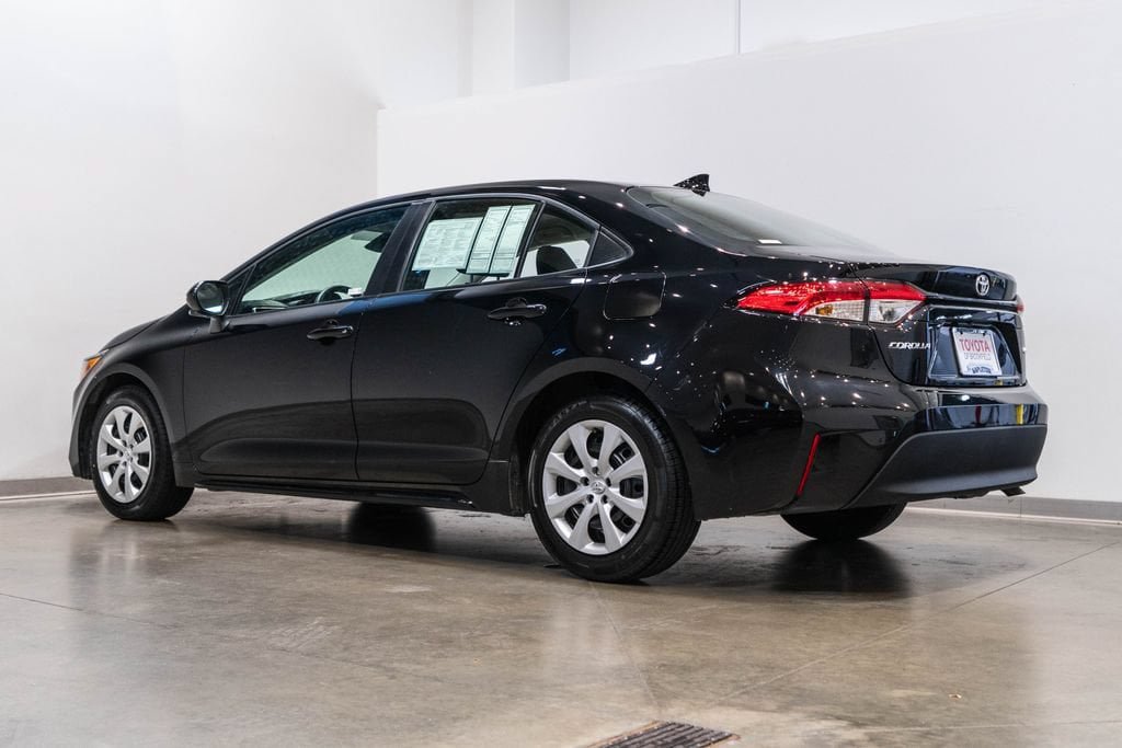 Used 2024 Toyota Corolla LE FWD image 7