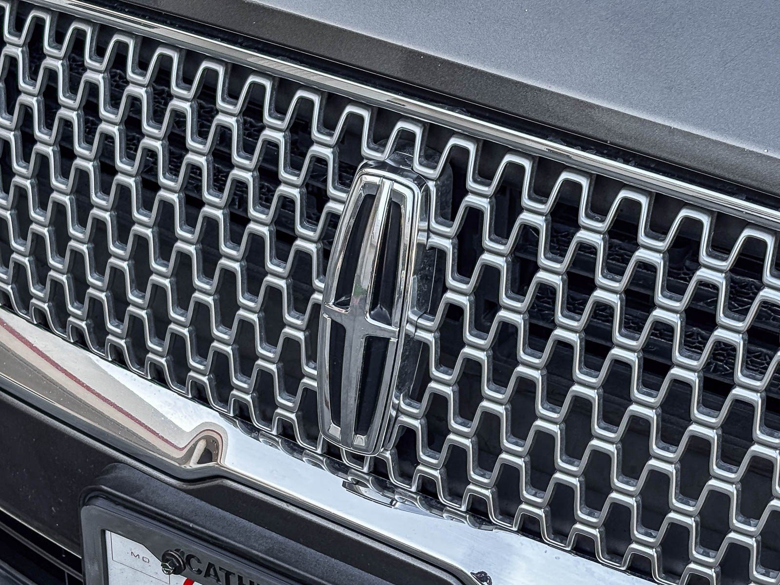 Used 2019 Lincoln MKZ Reserve FWD image 10