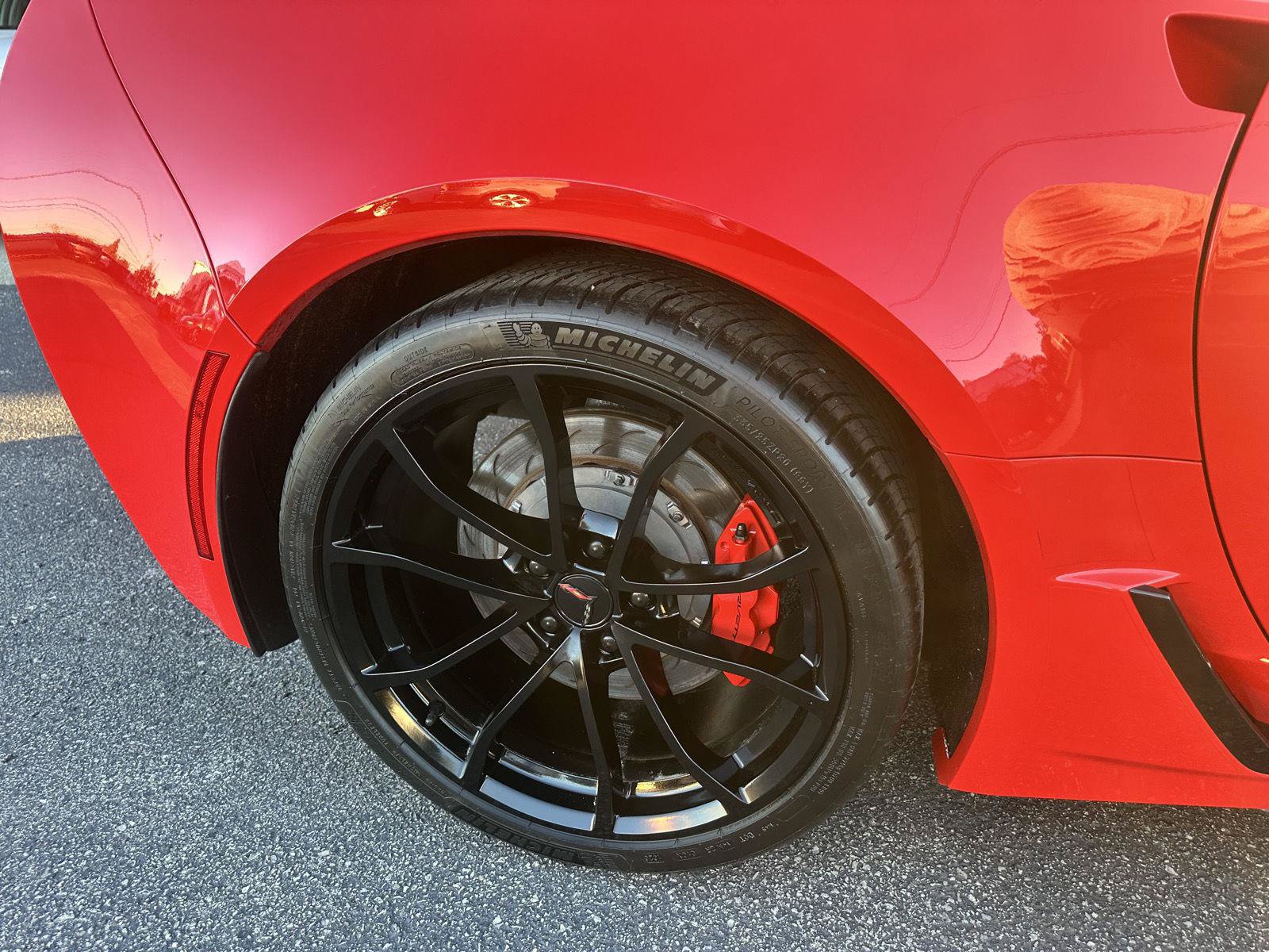 Used 2019 Chevrolet Corvette Grand Sport w/ Carbon Flash Badge Package RWD image 14