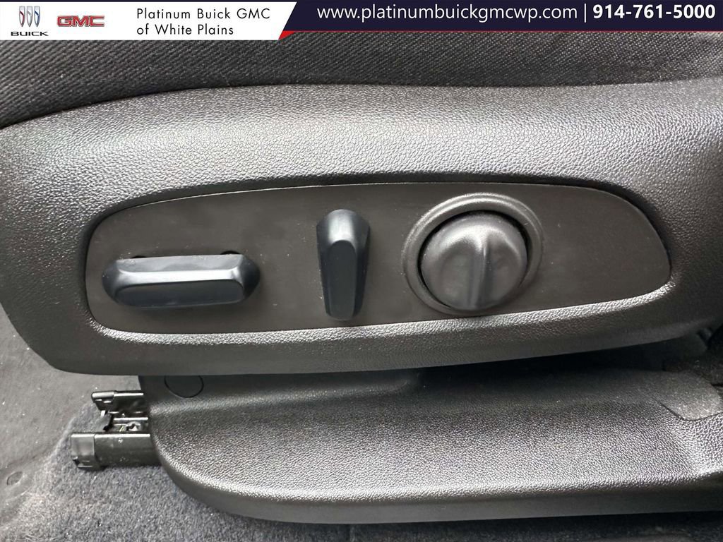 Used 2021 Chevrolet Equinox LT image 19