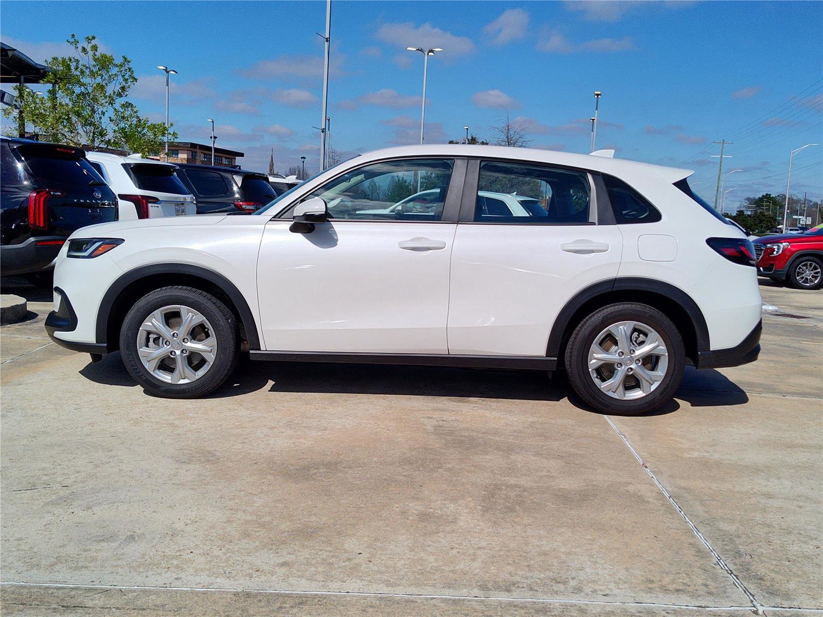 Used 2025 Honda HR-V LX image 3