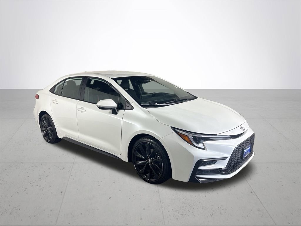 Used 2024 Toyota Corolla SE image 4