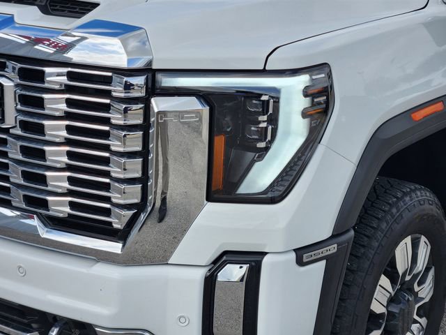 Used 2024 GMC Sierra 3500 Denali w/ Denali Reserve Package image 7