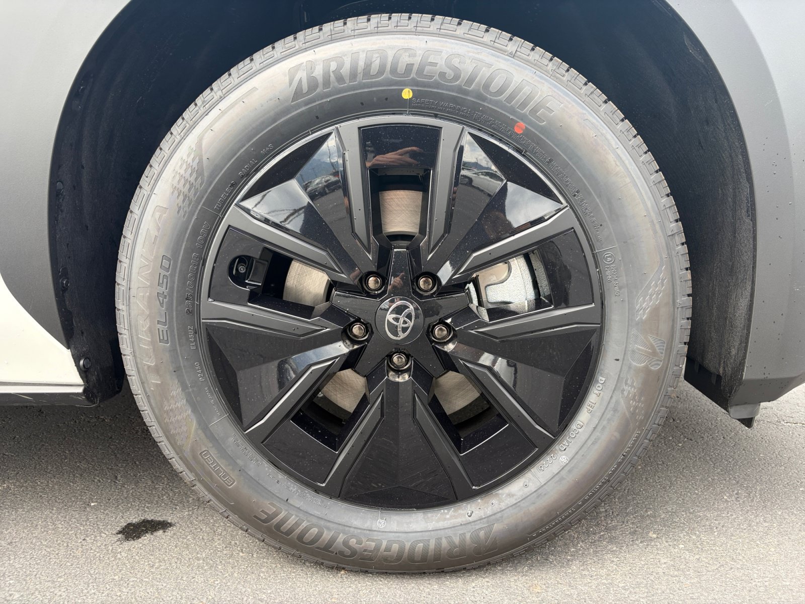 New 2026 Toyota bZ Woodland AWD/4WD image 31