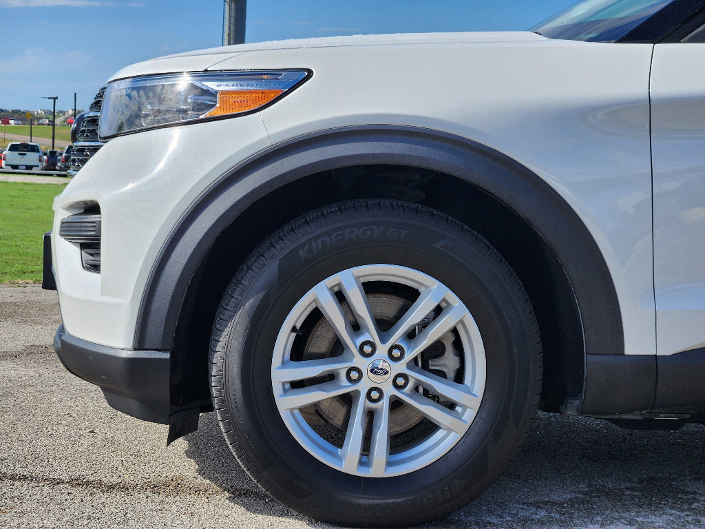 Used 2024 Ford Explorer XLT image 9