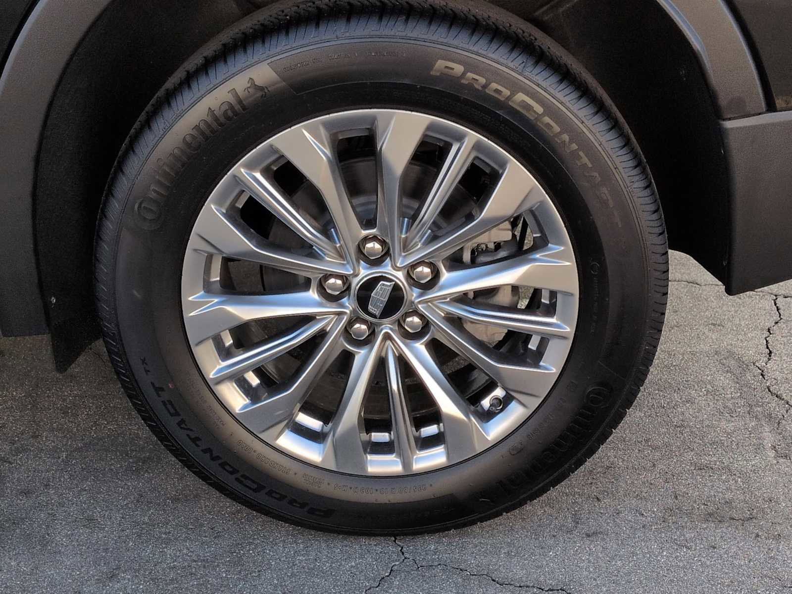 New 2025 Cadillac XT4 Premium Luxury image 30