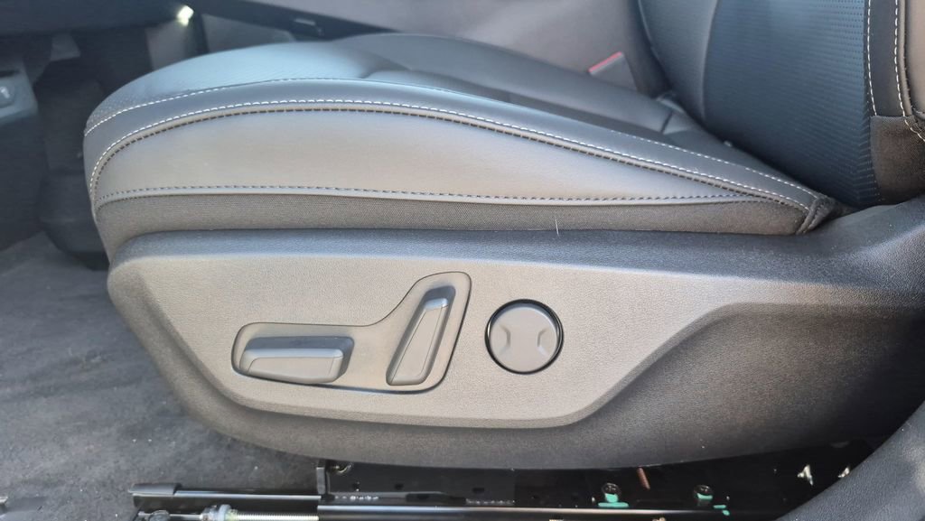 New 2025 Kia EV6 Light w/ Light LR Technology Package image 11