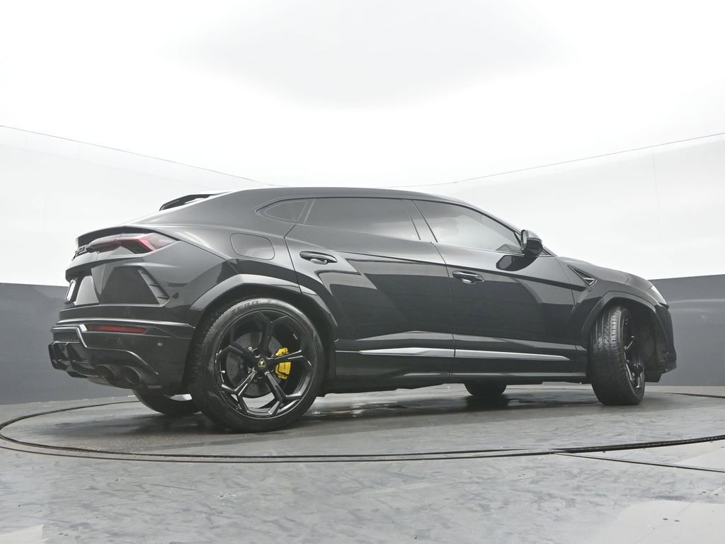 Used 2021 Lamborghini Urus image 34
