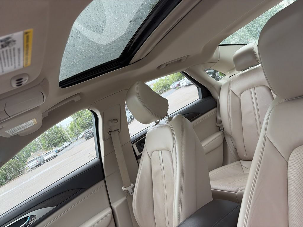 Used 2020 Lincoln MKZ Reserve w/ Elements Package AWD/4WD image 6