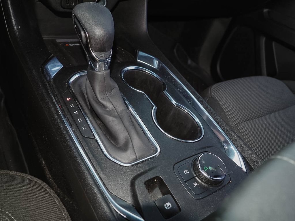 Certified 2023 Chevrolet Traverse LT FWD image 10