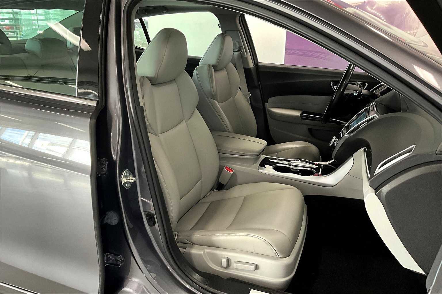 Certified 2019 Acura TLX V6 image 12