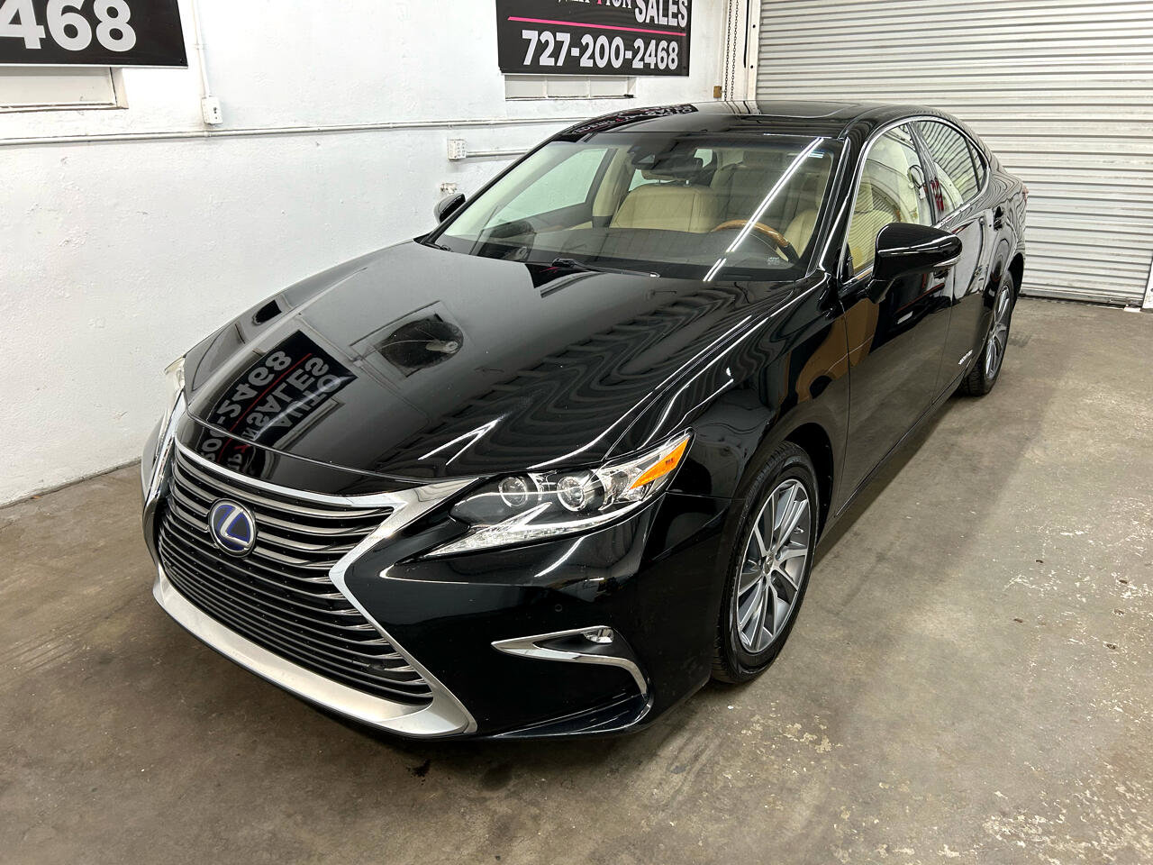 Used 2017 Lexus ES 300h image 6