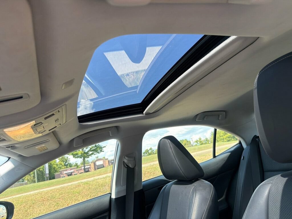 Used 2020 Lexus IS 300 w/ Accessory Package RWD image 20