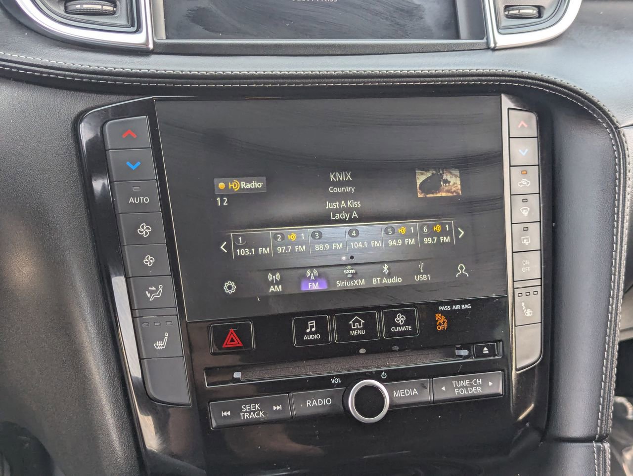 Certified 2022 INFINITI QX55 Luxe w/ Accent Package image 24