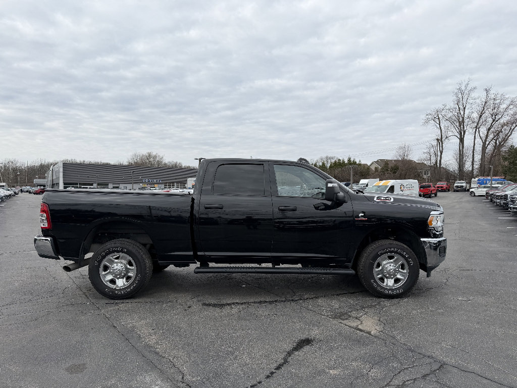 Used 2024 RAM 2500 Tradesman w/ Chrome Appearance Group image 9