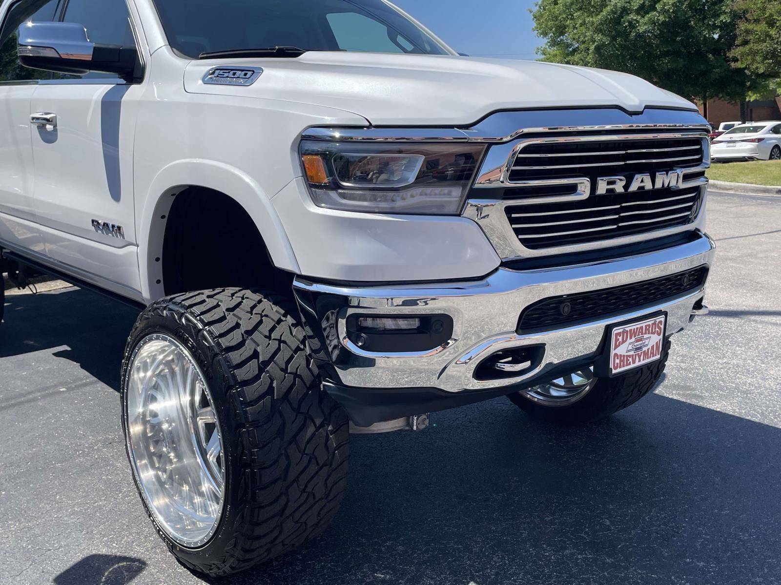 Used 2022 RAM 1500 Laramie AWD/4WD image 4