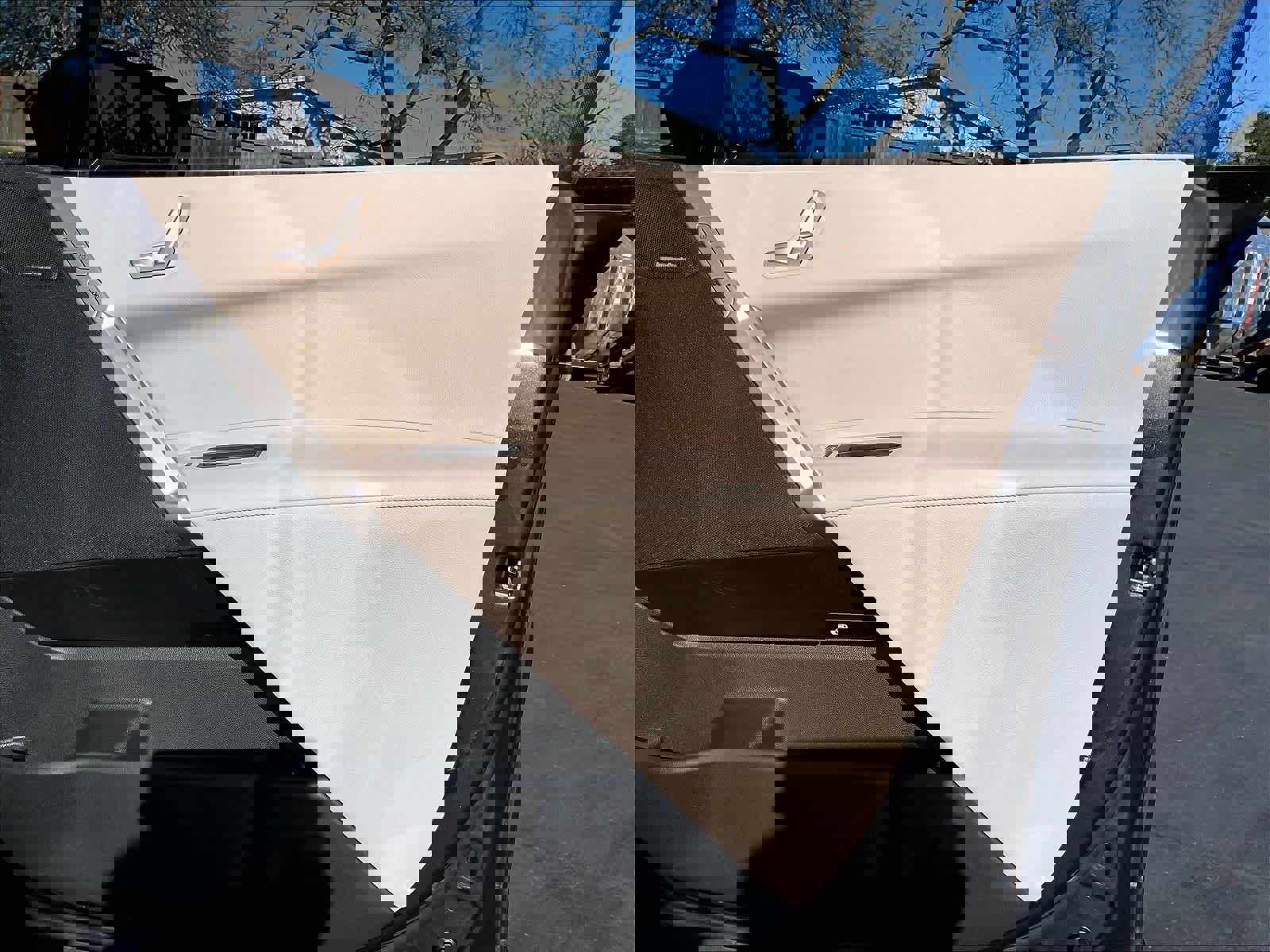 Used 2025 BMW iX xDrive50 w/ Convenience Package image 26