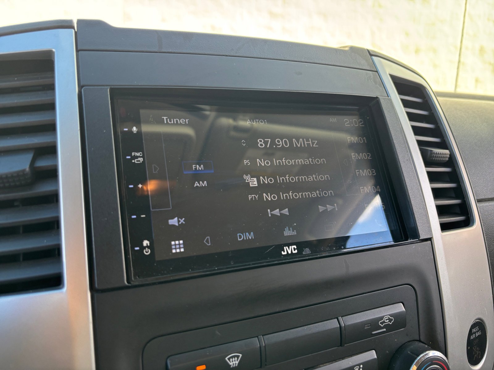 Used 2016 Nissan Frontier SV image 12