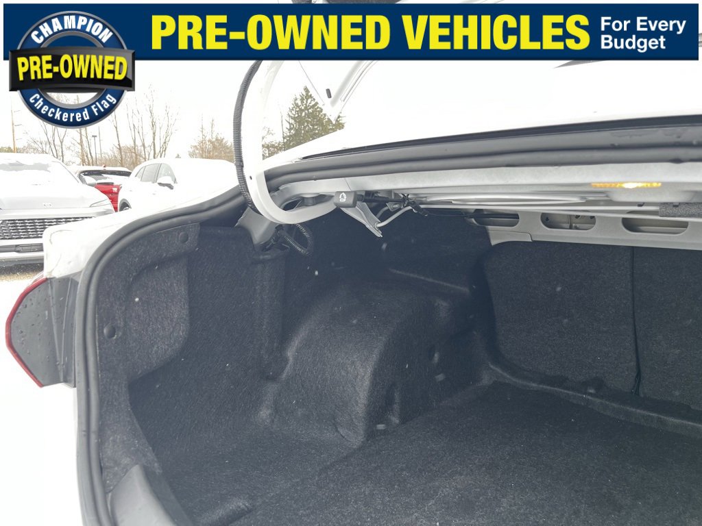 Used 2022 Chevrolet Malibu LT image 13