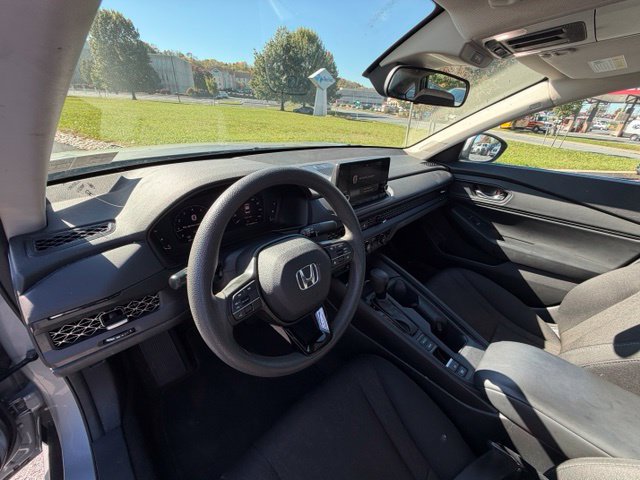 Used 2023 Honda Accord EX image 24