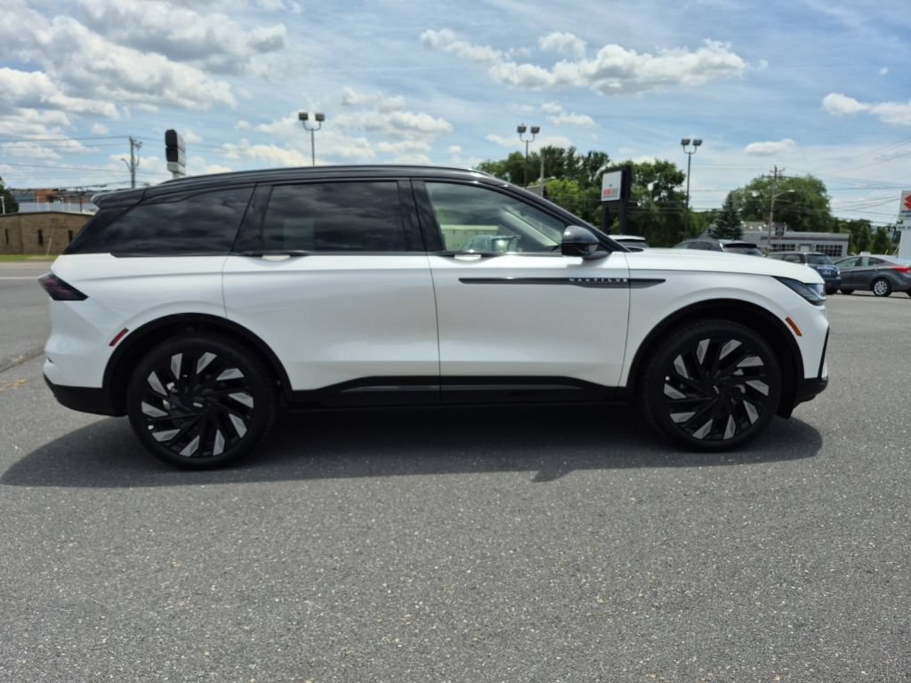 New 2026 Lincoln Nautilus Reserve AWD/4WD image 6