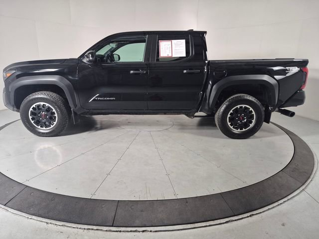 Certified 2024 Toyota Tacoma TRD Off-Road image 2