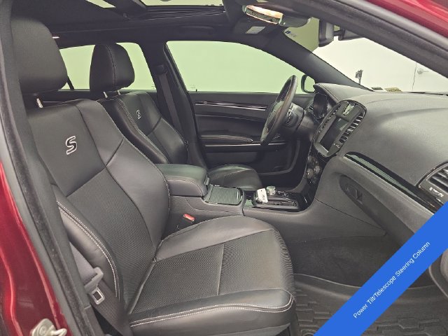 Used 2023 Chrysler 300 S w/ Comfort Group RWD image 9