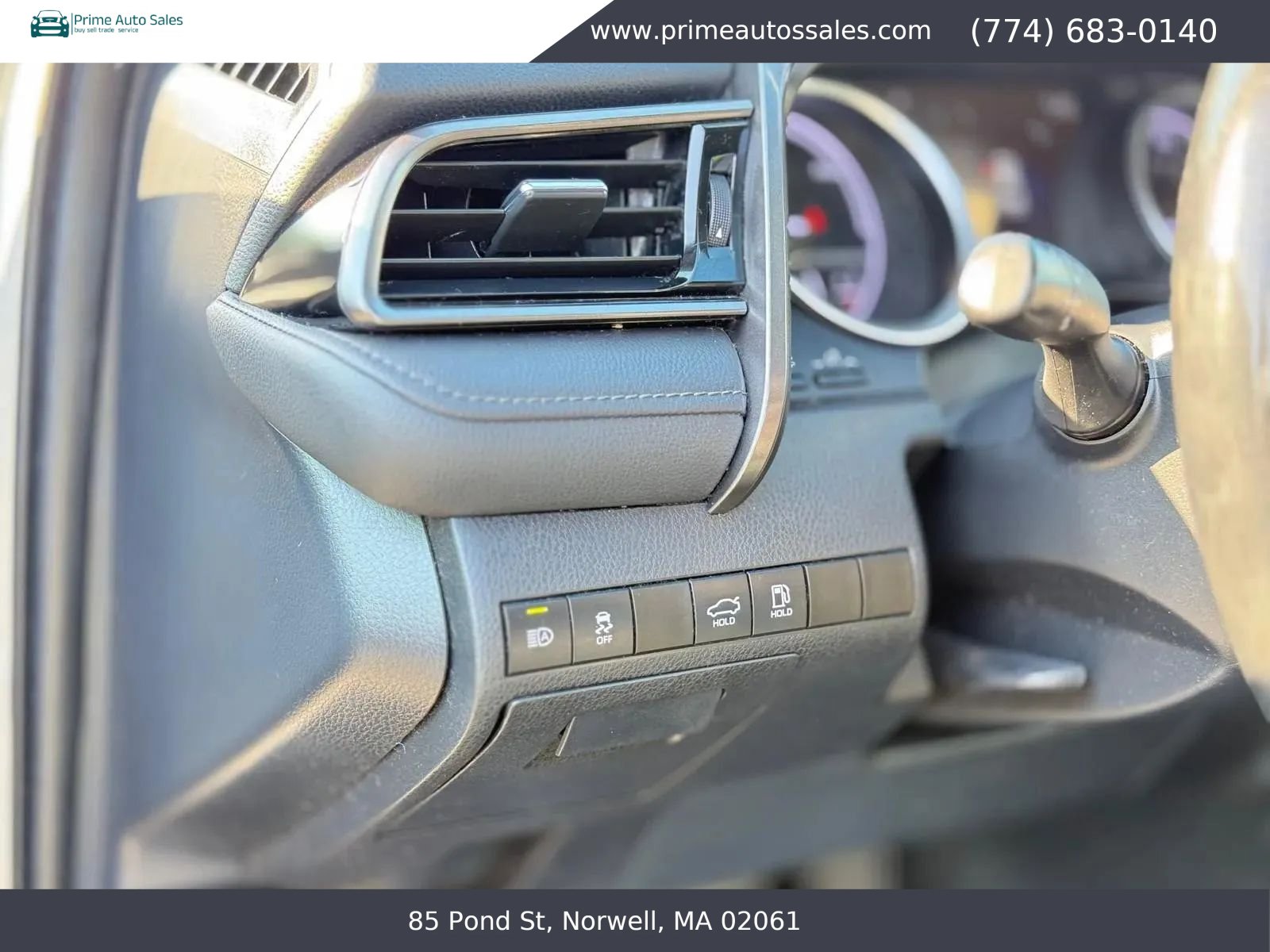 Used 2022 Toyota Camry XLE FWD image 11