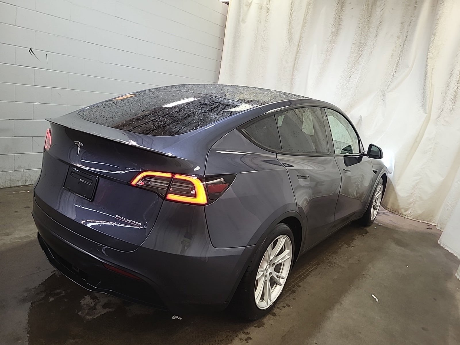 Used 2020 Tesla Model Y Long Range image 4