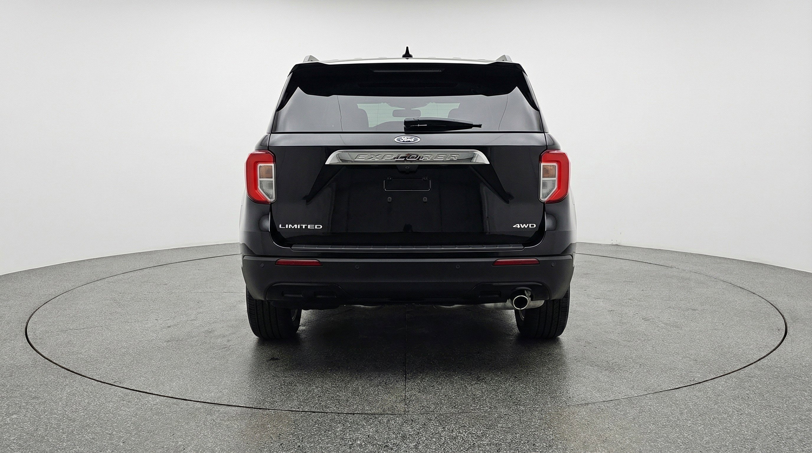 Used 2024 Ford Explorer Limited image 7