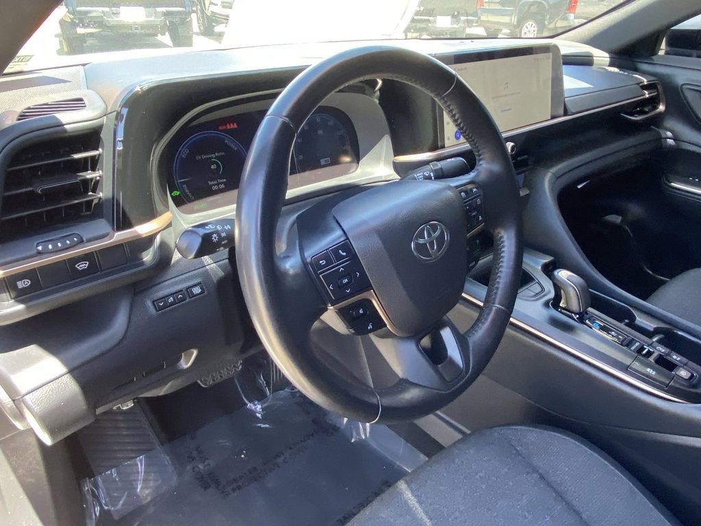 Certified 2023 Toyota Crown XLE image 22