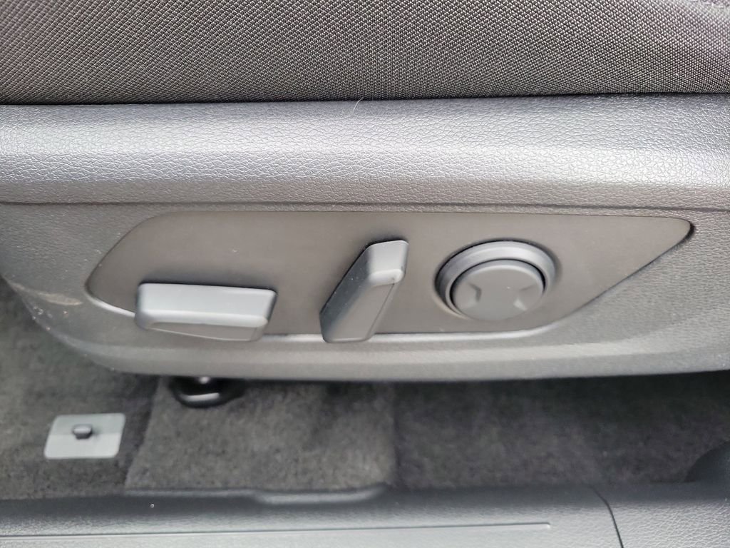 New 2026 Kia Sportage LX w/ LX Convenience Package FWD image 23