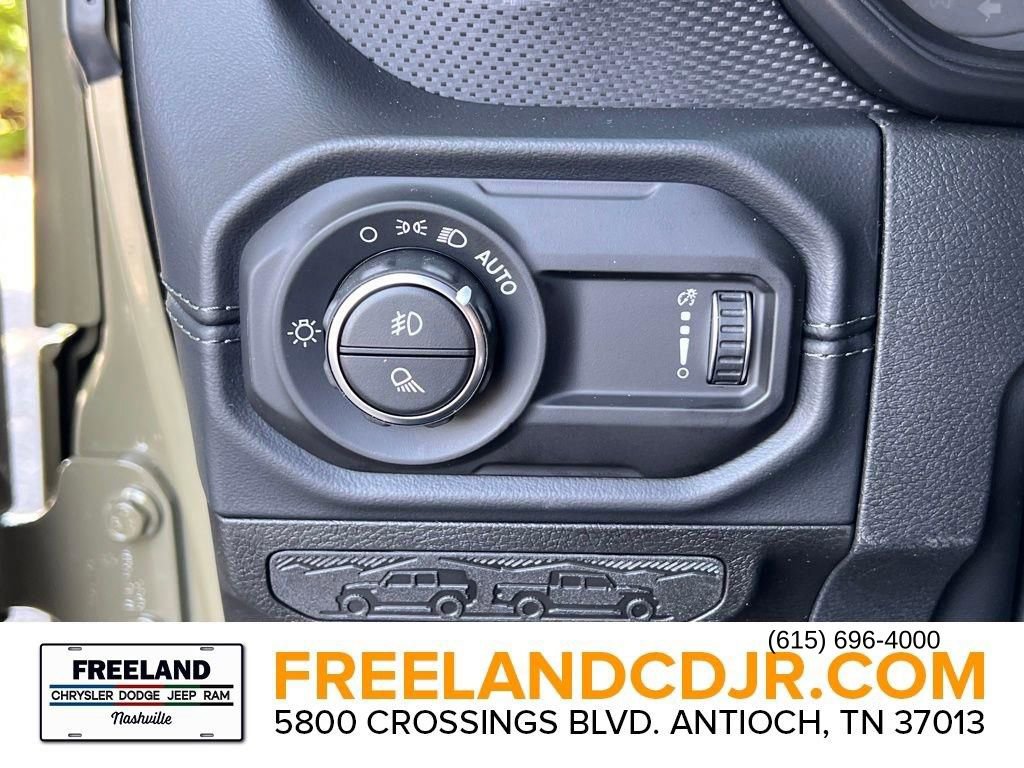 New 2025 Jeep Gladiator Rubicon w/ Convenience Group image 18