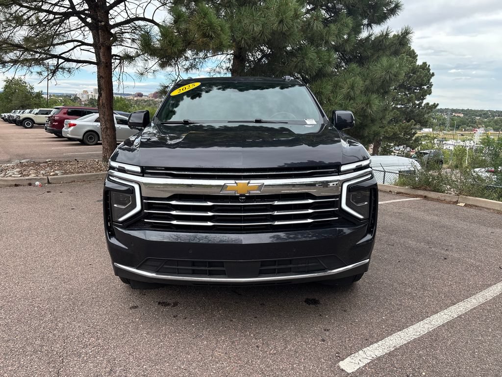 Used 2025 Chevrolet Tahoe LT AWD/4WD image 2