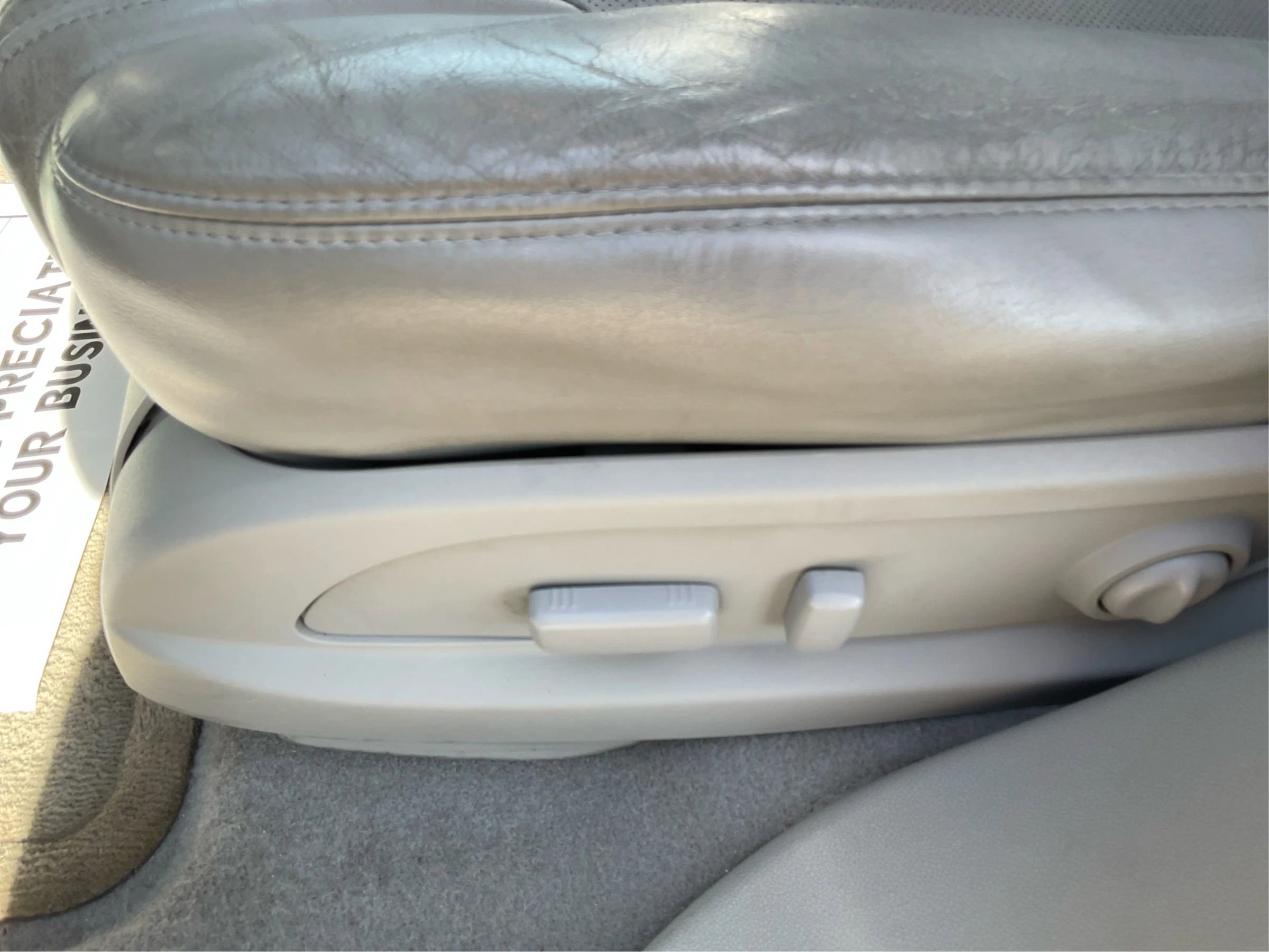 Used 2011 Buick Enclave CXL image 18