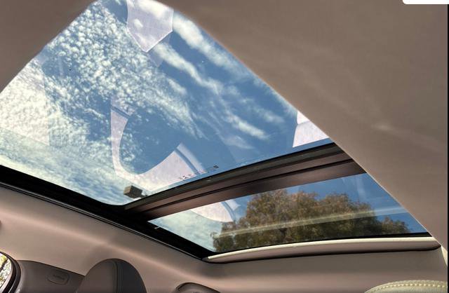 Used 2023 Chevrolet Bolt EUV Premier w/ Sun & Sound Package image 14