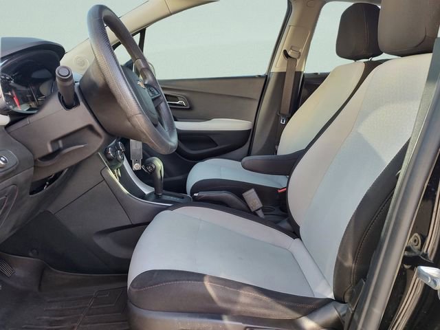 Used 2017 Chevrolet Trax LS image 24
