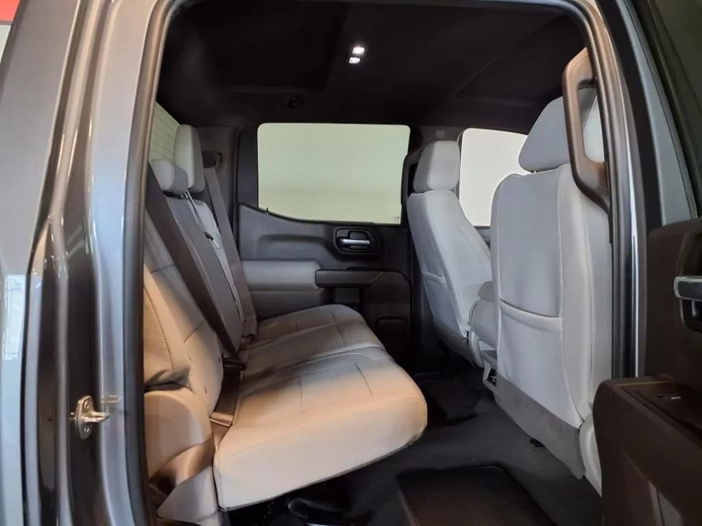 Used 2021 Chevrolet Silverado 1500 LT w/ Safety Package II AWD/4WD image 10
