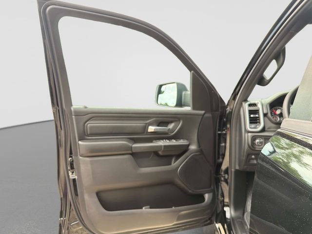 New 2026 RAM 1500 Express AWD/4WD image 17