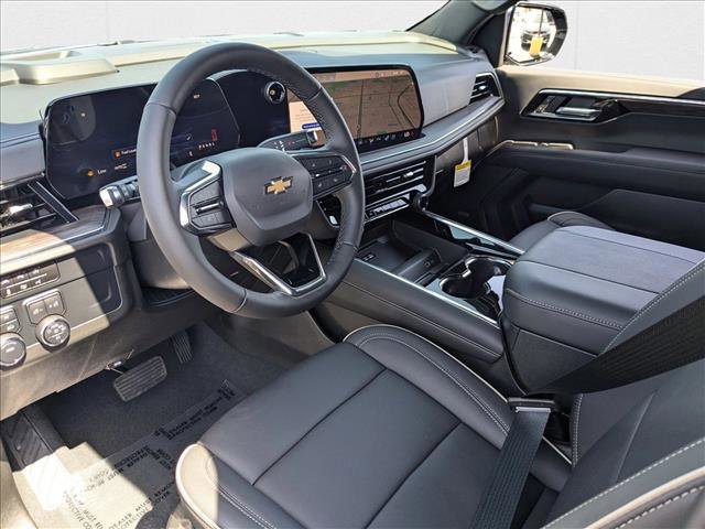 New 2025 Chevrolet Suburban Premier image 3